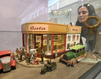 Ve zlínském muzeu je výstava pryžových hraček vyráběných ve firmě Baťa