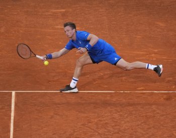 Lehečka je v semifinále turnaje Masters v Madridu, zraněný Medveděv vzdal