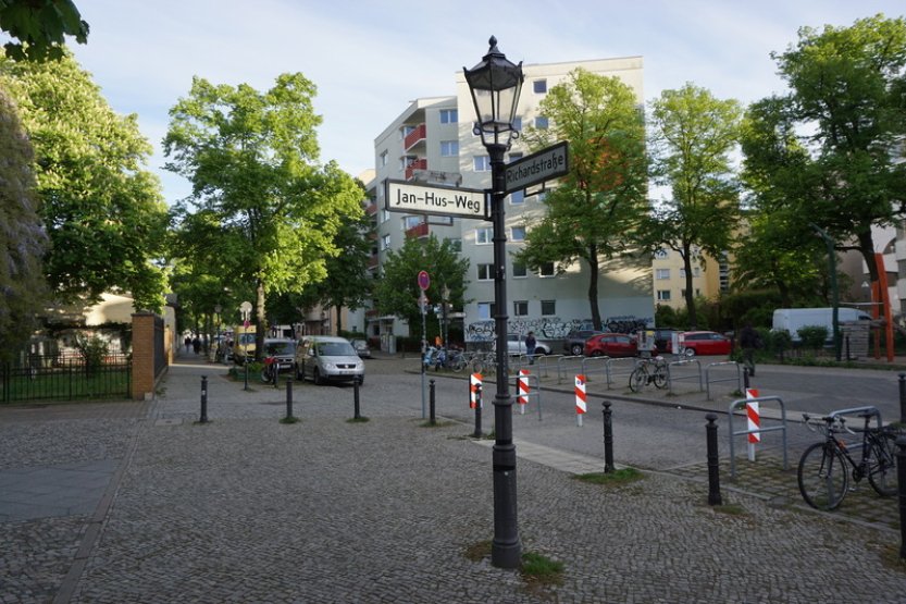 Česká vesnice, České Valašsko i kalich ve znaku, to jsou české stopy v Berlíně