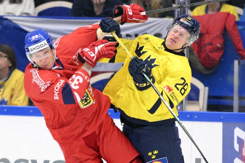 Hokejisté se pokusí proti Švédům odčinit úvodní porážku s Finskem