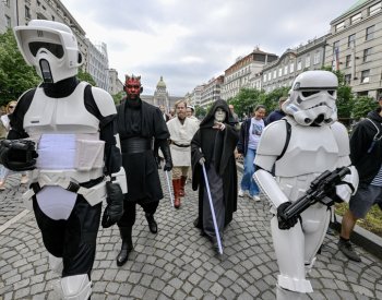 Na pražském Václavském náměstí se sešli fanoušci filmů Star Wars