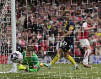 Arsenal si v anglické fotbalové lize poradil 3:0 s Bournemouthem
