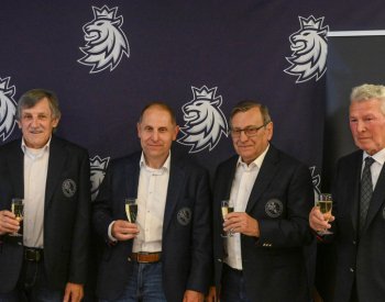 Český hokej ocenil v Brně čtyři jubilanty ze Síně slávy