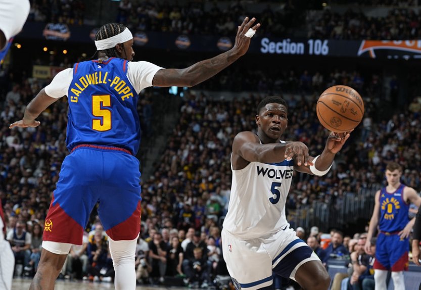 Minnesota na úvod čtvrtfinále NBA zaskočila Denver, Edwards dal 43 bodů