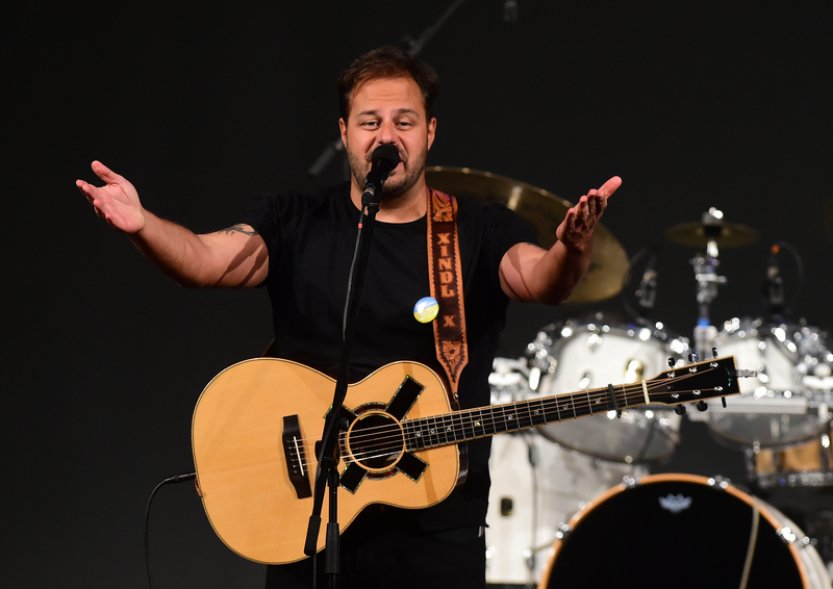 Křížek vydal nahrávku III, Marpo nahrává v USA, Xindl X má singl a chystá album