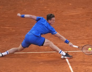 Lehečka má podle svého kouče podezření na únavovou zlomeninu obratle