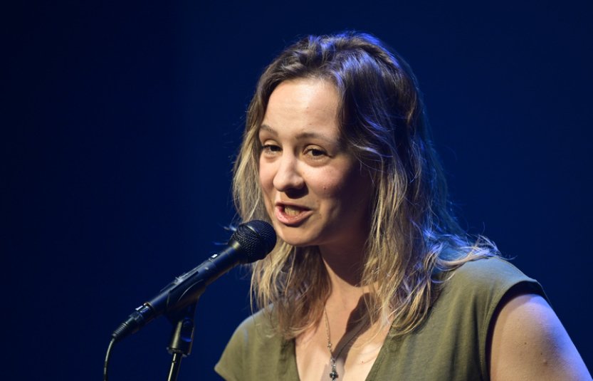 Novinářské ceny si odnesli Filip Zelenka, Darja Stomatová či tým Aktuálně.cz