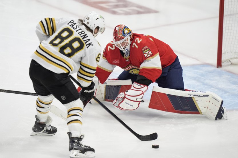 Zacha s Pastrňákem pomohli Bostonu nahrávkami k první výhře nad Floridou