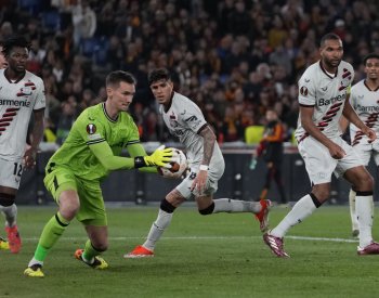 Trojice Čechů sahá s Leverkusenem po finále EL, Barák má šanci s Fiorentinou