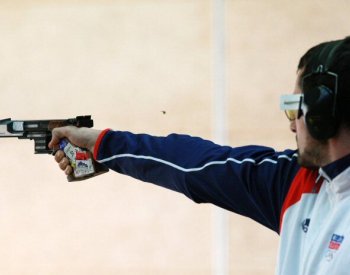 Pistolář Podhráský se po 13 letech dočkal vítězství na Světovém poháru
