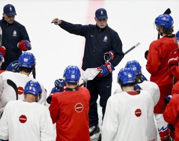 Ve čtvrtek po příjezdu Kämpfa opustí hokejisty před MS jeden útočník