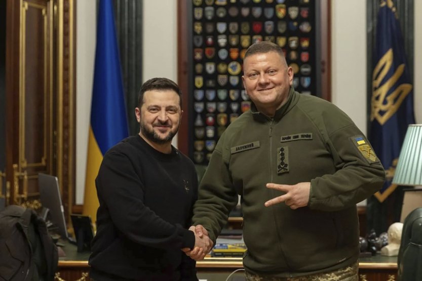 Zelenskyj propustil Zalužného ze služby a jmenoval ho velvyslancem v Británii