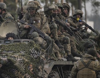 Ukrajinský parlament schválil zvýšení pokut pro muže vyhýbající se mobilizaci