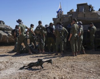 Biden slovy o zastavení dodávek munice vyvolal v Izraeli kritiku