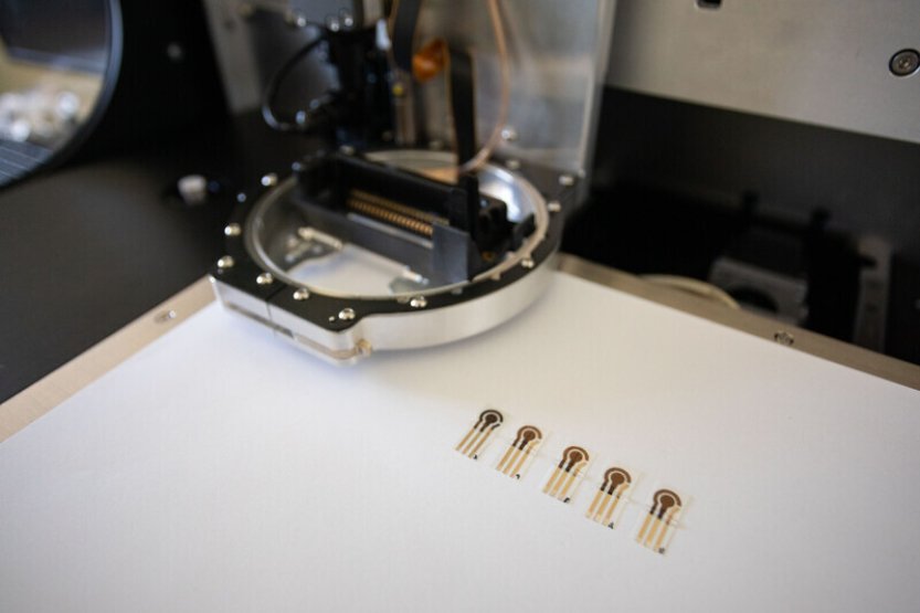 Vědci z CATRIN poprvé využili grafenový inkoust pro dostupný tisk senzorů