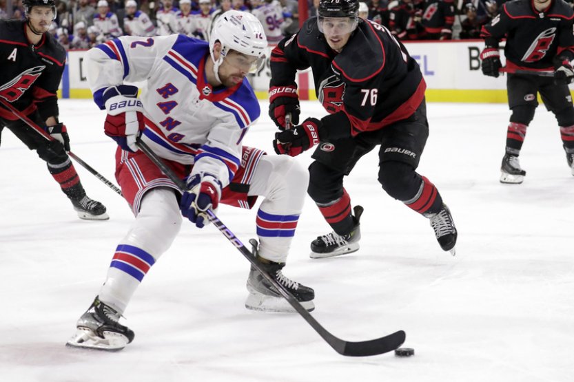 Chytil si zahrál v NHL po půl roce a radoval se z výhry Rangers na ledě Caroliny