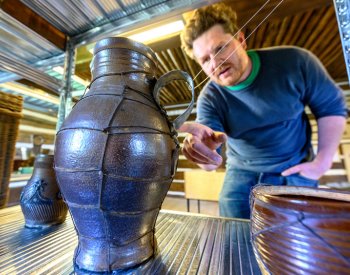 Ve skanzenu na Ústecku připravili výstavu podomácku opravovaných předmětů