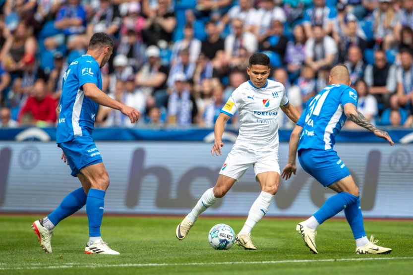 Mladá Boleslav vlastním gólem Bouly vyhrála v Ostravě duel o čtvrté místo