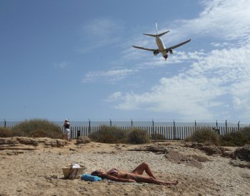 Na Mallorce a Ibize se zpřísní prodej alkoholu v turistických resortech