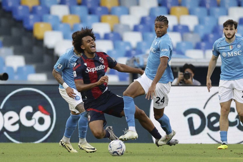 Boloňa po výhře v Neapoli 2:0 má blízko do Ligy mistrů