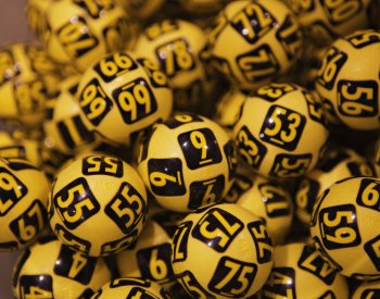 V Neapoli vyhrál sázející za dvě eura v loterii 101 milionů eur