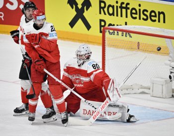 Hokejové MS, skup. A: Kanada porazila Dány 5:1, Finové deklasovali Brity 8:0