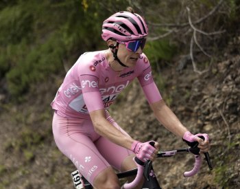 Giro po dni volna vstupuje do druhého týdne s jasným lídrem Pogačarem