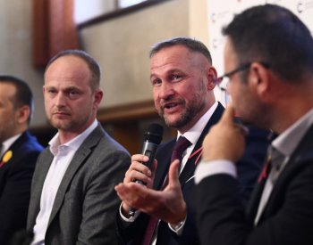 ČT a ČRo získají ze zvýšení poplatků příští rok zhruba 1,2 miliardy korun