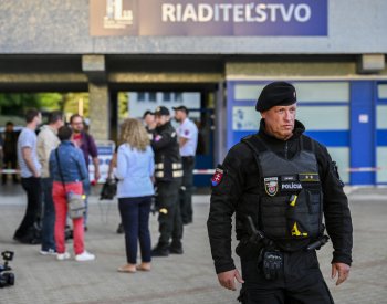 Média odsuzují útok na premiéra, varují před další nenávistí a násilím