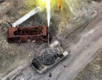 Velitel NATO: Ukrajinci dosáhli úspěchů na bojišti, ale potřebují naši pomoc