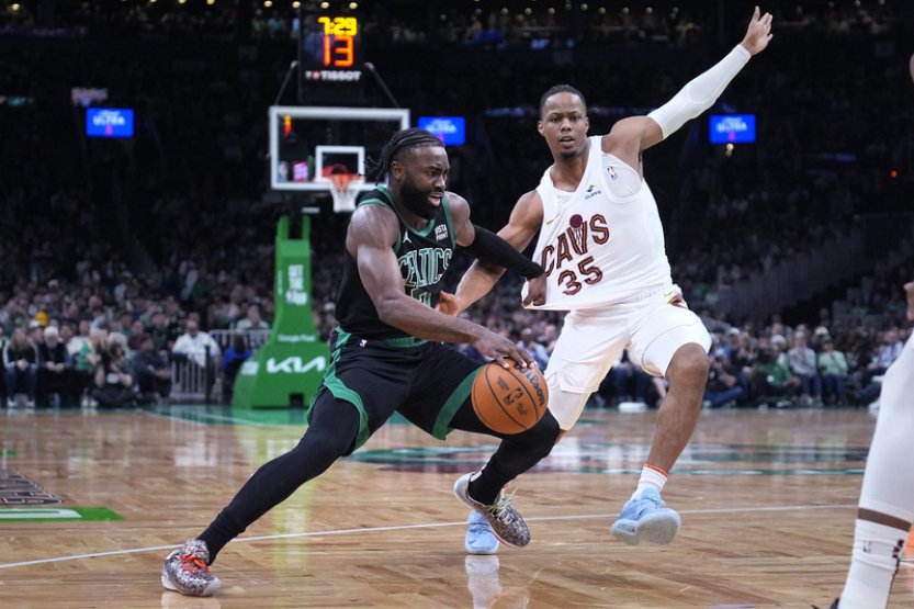 Boston je prvním semifinalistou NBA, Dallasu chybí už jen jedna výhra