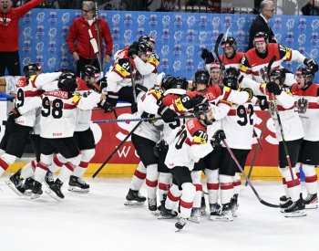 Hokejisté Rakouska na MS porazili Finsko gólem v poslední sekundě