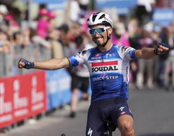 Alaphilippe po úniku na Giru ukončil dlouhé čekání na vítězství