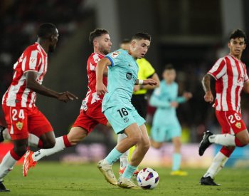 Fotbalisté Barcelony si díky výhře v Almeríi upevnili druhé místo v La Lize