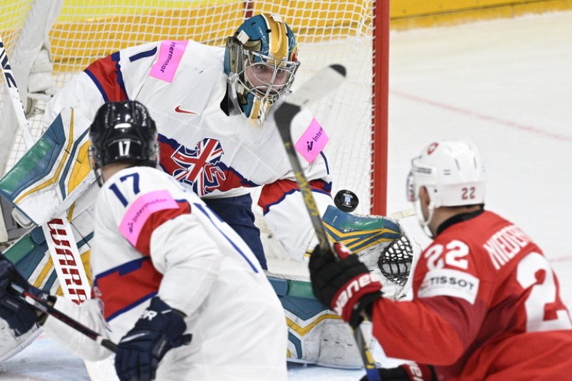 Britský gólman Whistle o Čechovi: Nevěděl jsem, jak je známý