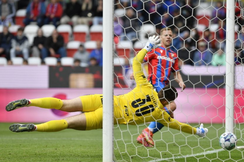 Fotbalisté Ostravy remizovali v Plzni 1:1 a v nadstavbě poprvé bodovali