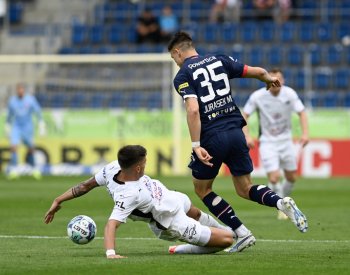 Fotbalisté Slavie zvítězili 2:1 na Slovácku, ligový titul ale obhájila Sparta