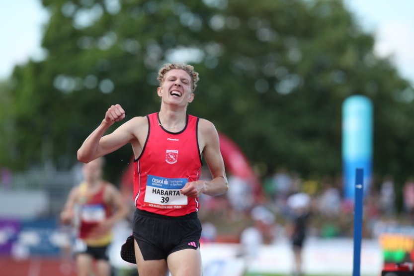 Habarta překonal 52 let starý český rekord v běhu na 3000 metrů překážek