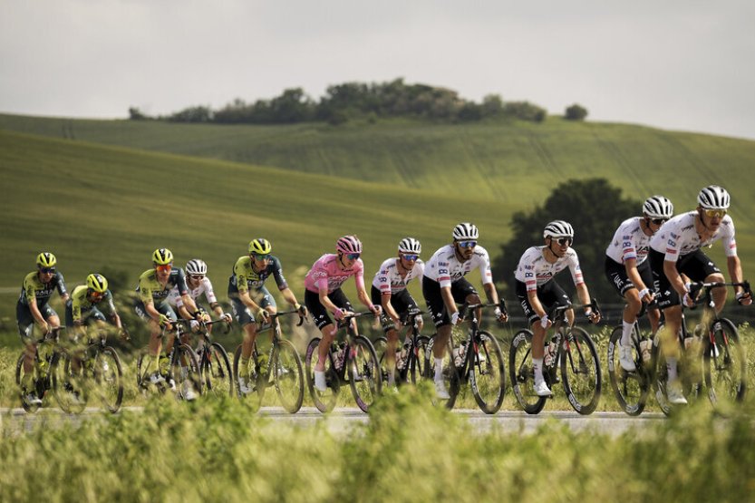 Cyklisty na Giru d'Italia čeká královská etapa