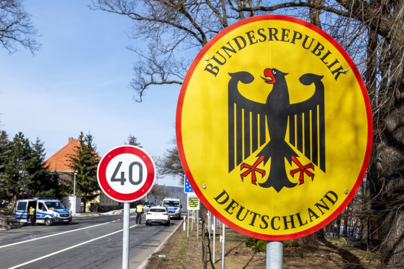 Německá vláda přes výzvy ze Saska odmítá trvalé kontroly na hranicích s ČR