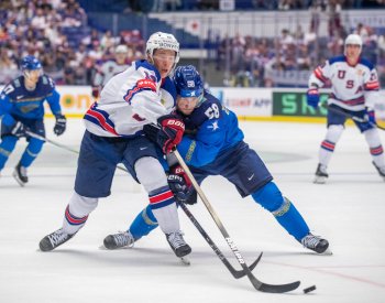 Američané na MS deklasovali Kazachstán 10:1, šest bodů si připsal Boldy