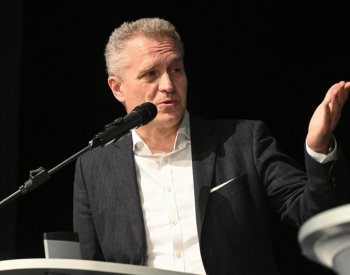 Poslanec AfD Bystroň chce v kampani do eurovoleb pokračovat