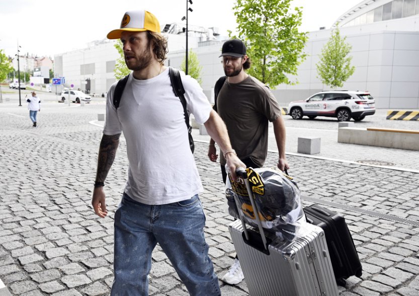 Pastrňák se Zachou se v Praze připojili k reprezentaci, proti Kanadě chtějí hrát