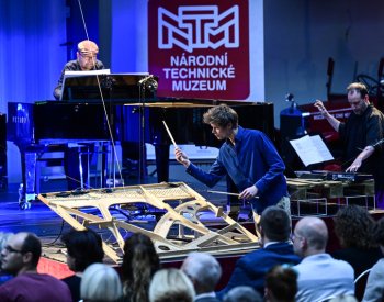 V Národním technickém muzeu zazněla premiéra klavírní symfonie Pianofonia