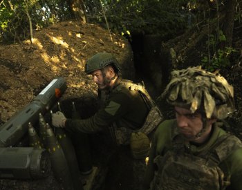 Situace v Doněcké oblasti je podle Zelenského krajně obtížná, armáda manévruje