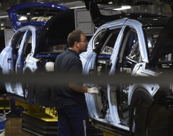 Výroba aut do konce dubna stoupla o 14,4 % na rekordních 531.355 vozů