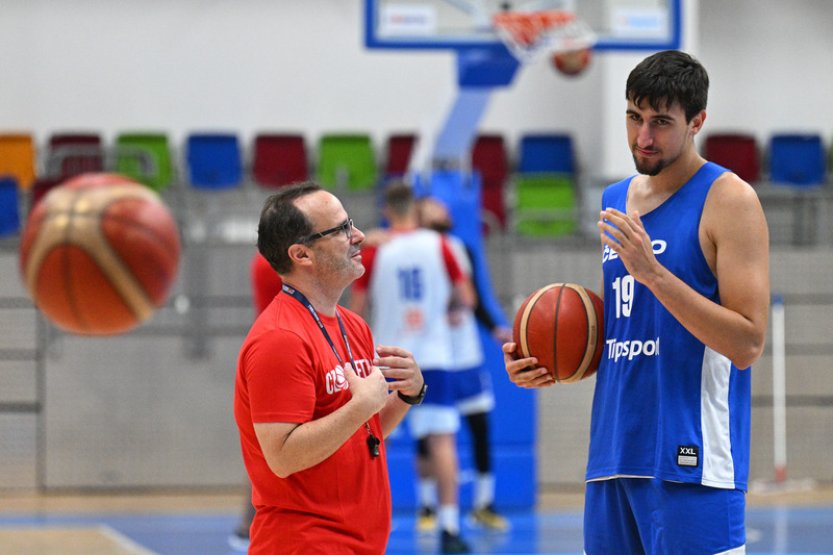 Basketbalistům uchová naději na postup v předkvalifikaci o OH jen výhra