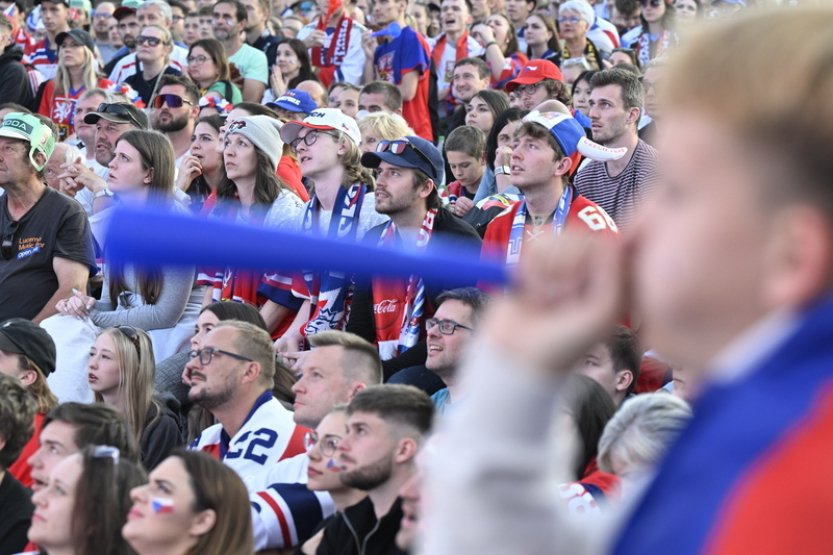 Na čtvrtfinále MS čekaly v pražské fanzóně tisíce lidí, atmosféra je uvolněná