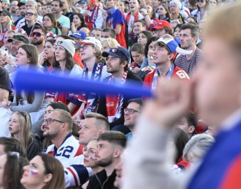 Na čtvrtfinále MS čekaly v pražské fanzóně tisíce lidí, atmosféra je uvolněná