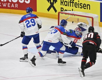 Kanaďané v čtvrtfinále MS zdolali Slováky 6:3 a protáhli neporazitelnost